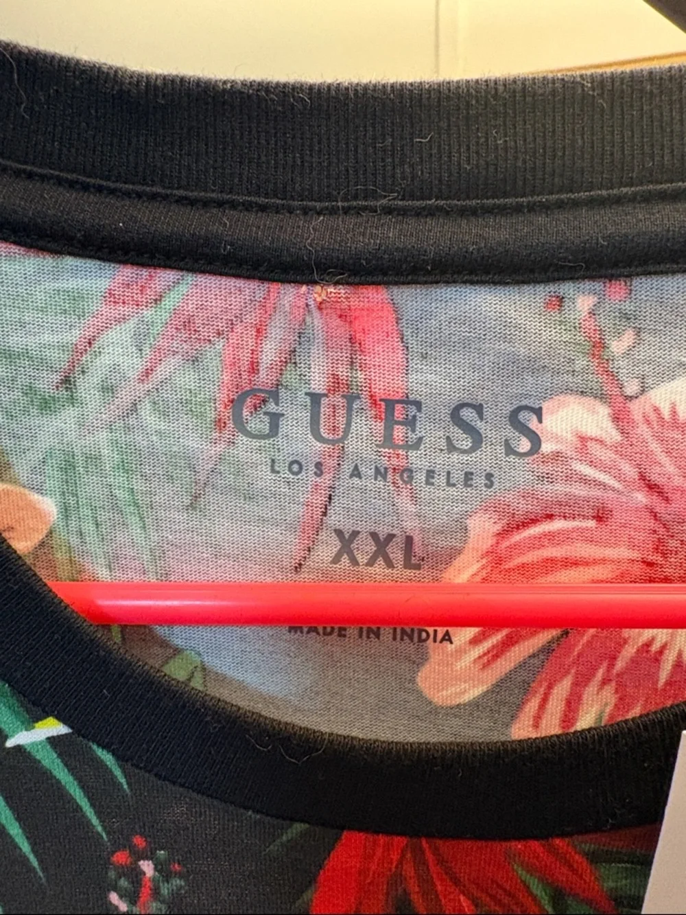 Guess Men’s Black Tropical Floral Tee with Red & Pink Flowers - Picture 2 of 3